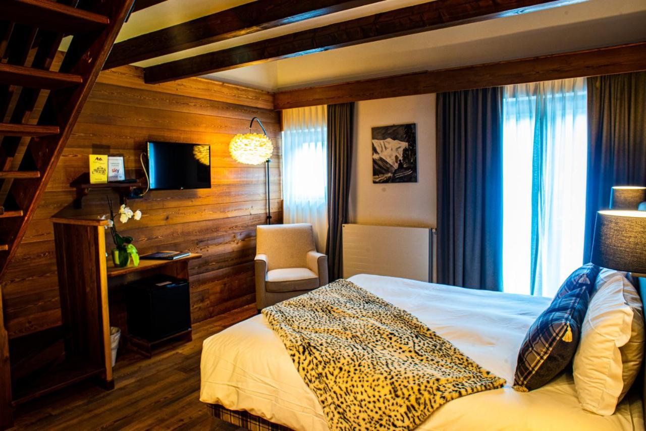Hotel De Champoluc Bagian luar foto