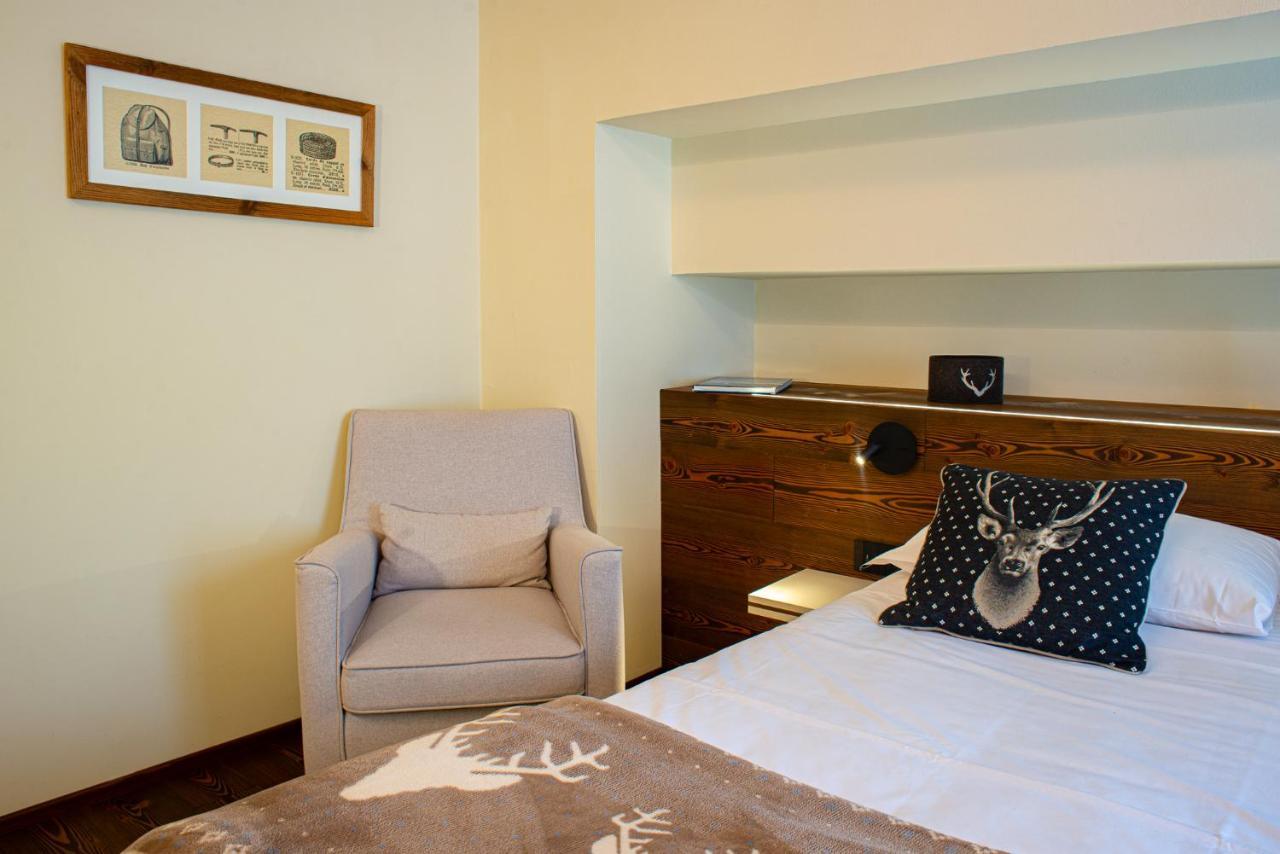 Hotel De Champoluc Bagian luar foto