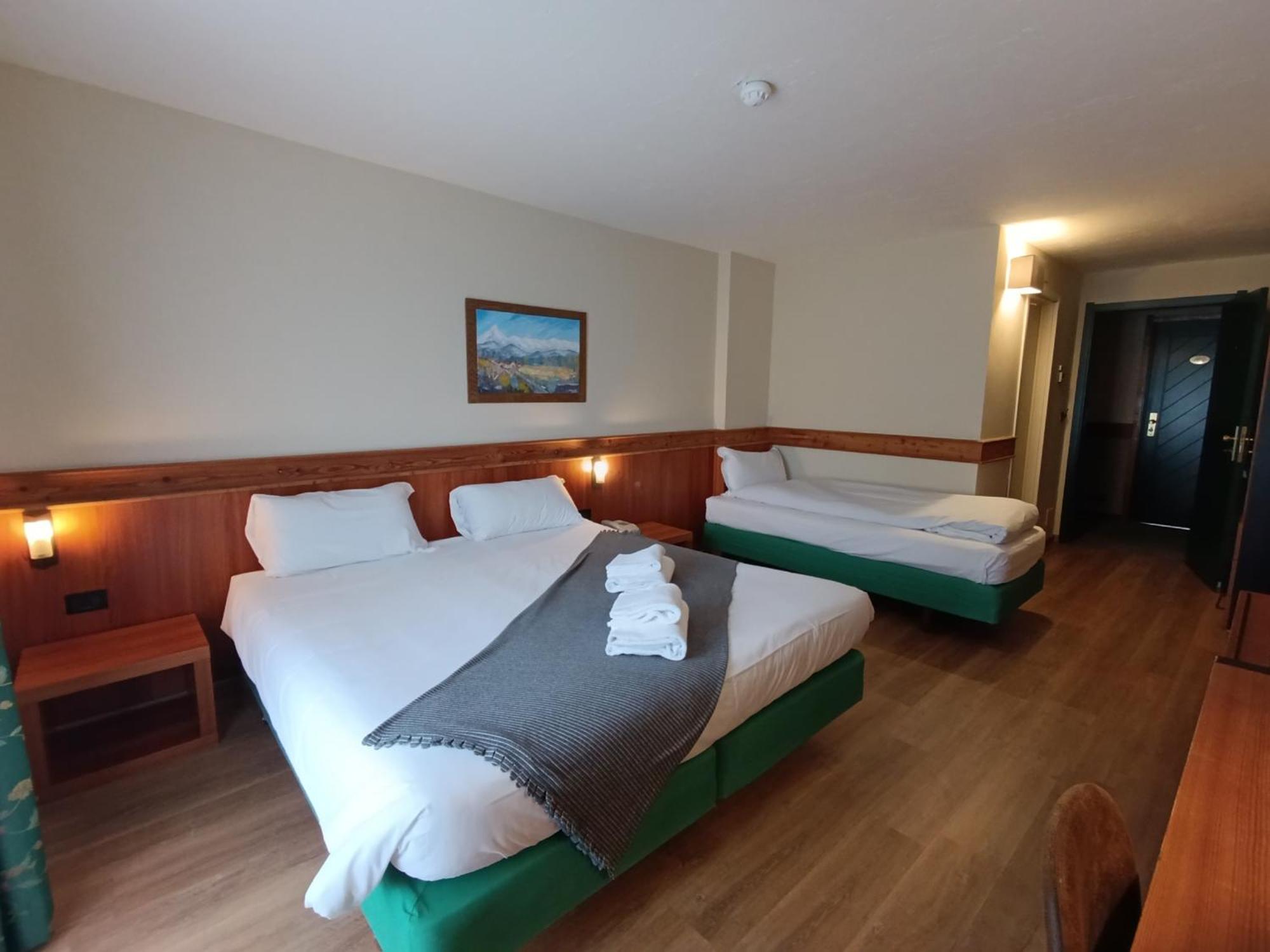 Hotel De Champoluc Bagian luar foto